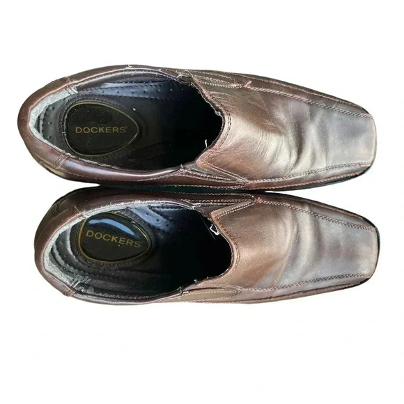 Dockers Other - Dockers loafers brown leather slip on size 8